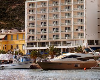 Airotel Galaxy - קאוואלה - בניין