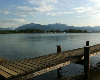 Small charming holiday apartment - Central and opposite the park. - Bad Aibling
