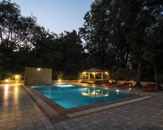 Treebo Premium Mowgli's Den, Pench - Khawāsa - Pool