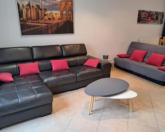 Comfortable apartment - Saint-Rambert-en-Bugey - Sala de estar