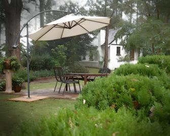 Lisson Grove Accommodation - North Tamborine - Patio