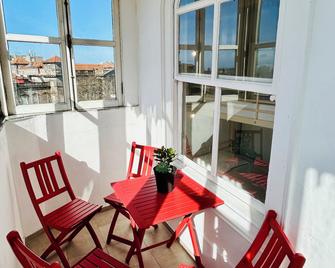 واين هوستل - بورتو - شرفة