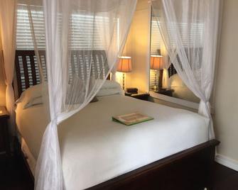 The Guesthouses at Southernmost Beach Resort - Adults only - Key West