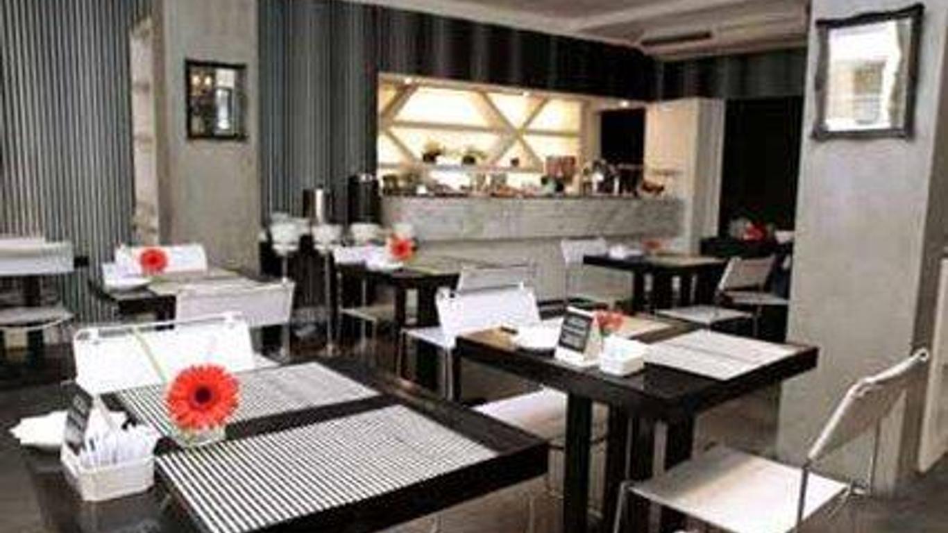 Palacio Laprida Boutique Hotel