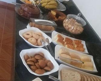 Hotel Kaeru - Avare - Buffet