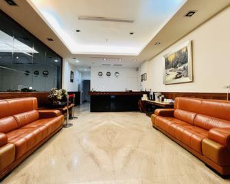 Mucha Boutique Hotel - Yilan City - Front desk
