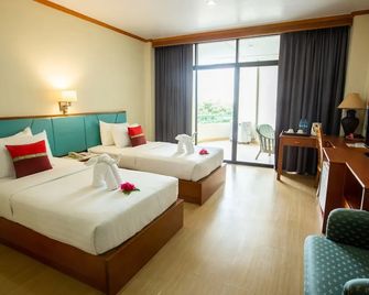 Surin Majestic Hotel - Surin - Schlafzimmer