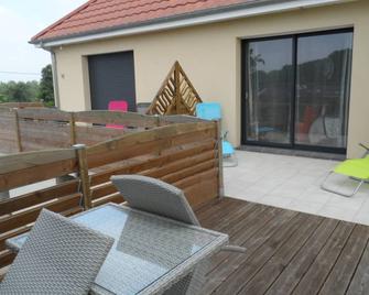 Vintage Room, The High Village In Somme Bay Near St Valery / Somme - Arrest - Patio