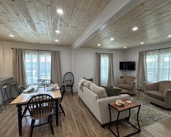 Bryson City Bungalow - Bryson City - Sala de estar