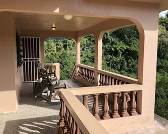 Casa Del Lago Garzas - Suite 101 - Adjuntas - Patio