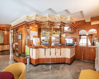 Hotel Posta - Stenico