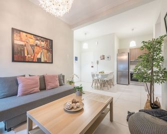 Erythros Boutique Suite By Cloudkeys - Atenas - Sala de estar