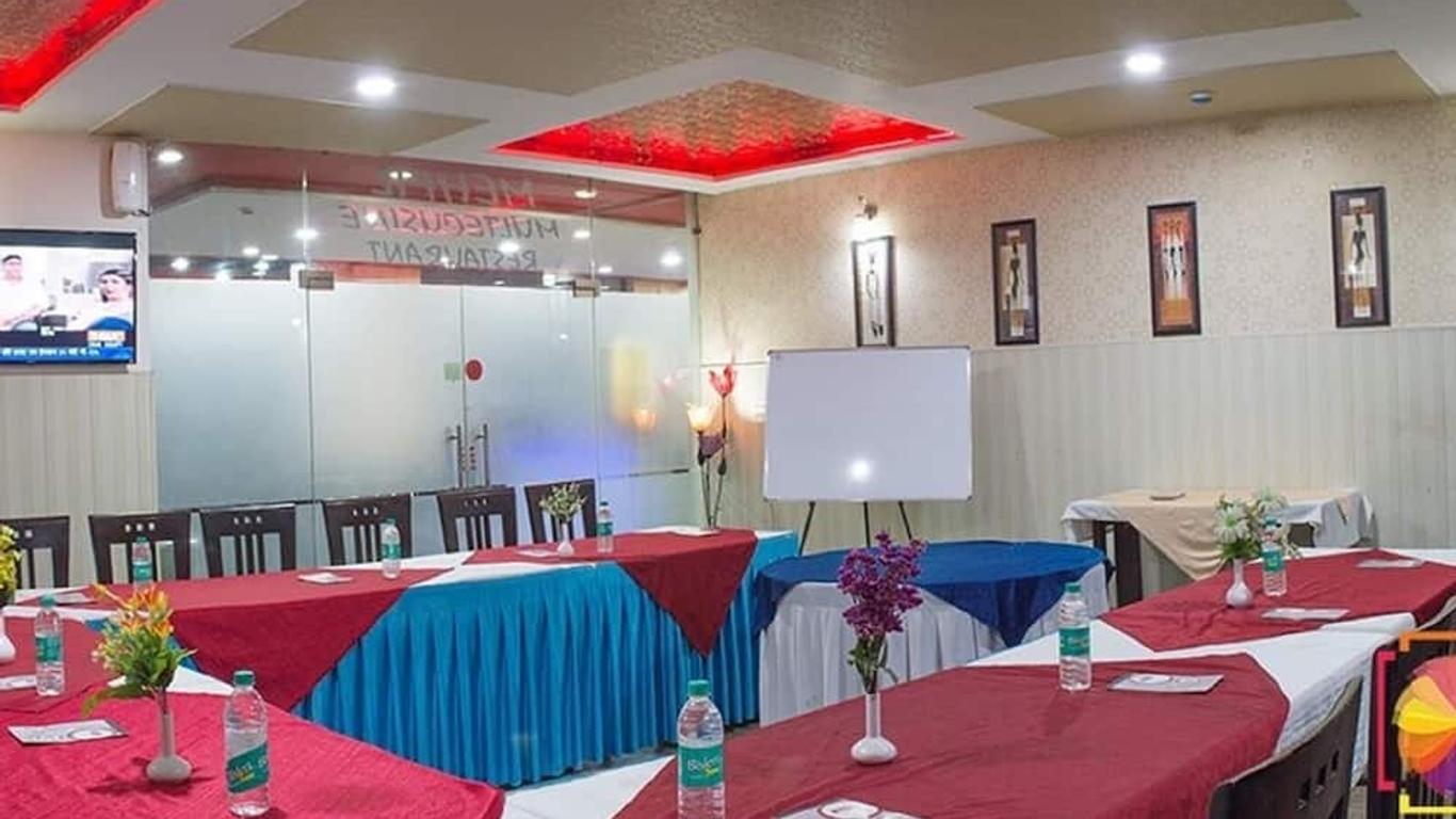 Hotel Taj Galaxy