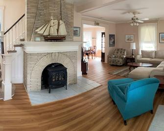 Family Vacation Home in Avon- Half a Block From the Beach with Ocean View Porch - Avon by the Sea - Living room