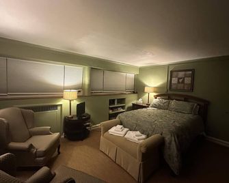 The Oaks B&B Hotel and Spiritual Center - Jamestown - Ložnice