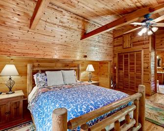 Magic winding falls cabin - Hot Springs - Bedroom