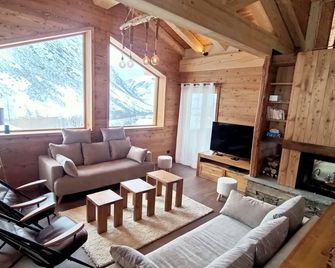 Chalet le Mont Seti at 1800 m altitude, 2 steps from the ski slopes! - Bonneval-sur-Arc - Salon