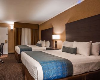 Best Western Yuma Mall Hotel & Suites - Юма - Спальня