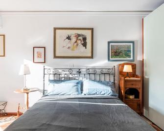 Via Etnea Cozy Apartment with Balcony - Catania - Bedroom