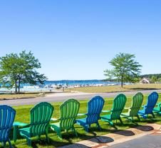 Best Pet Friendly Hotels In Traverse City From 43 Night