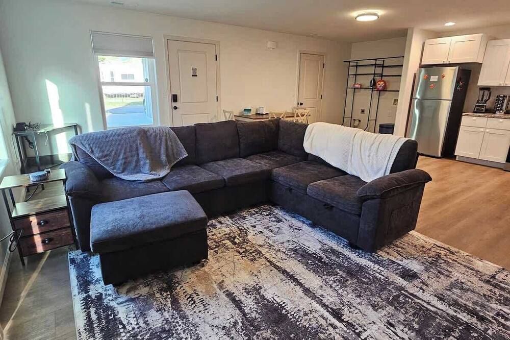 Earl Street Retreat Unit A
