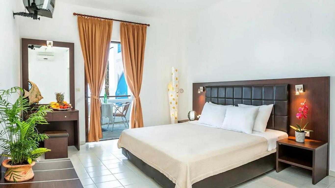 Xenios Dolphin Beach Hotel
