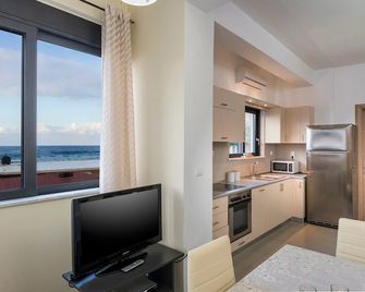 Athina's Flat on the sea - Agia Marina