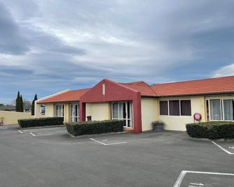 Bella Tuscany on Kennedy - Napier - Building