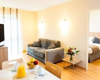 Lagrange Aparthotel Toulouse Saint-Michel - Toulouse - Salon