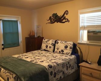 Cozy 2 Bedroom Cottage near the River - Rio Vista - Bedroom