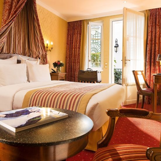 Bedroom view of Hôtel de Varenne