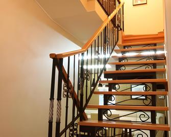 Vip-Hotel - Cherepovets - Escadas