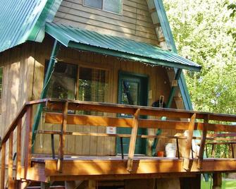 ALASKA's Winter Park Cabins is a Alaskan Experience! In a Quiet place set apart! - Willow - Balcón