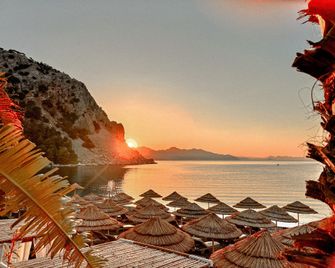 Pilos Suites - Turunç - Plage