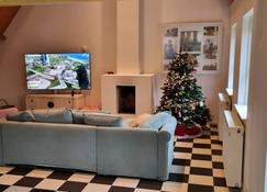 Fantastic house in picturesque Laren - Laren - Living room