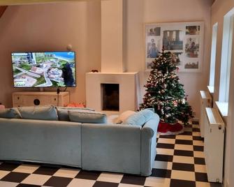 Fantastic house in picturesque Laren - Laren - Living room