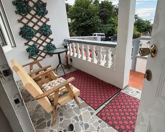 Tropical Paradise Retreat in Soufriere - Soufrière - Balcony