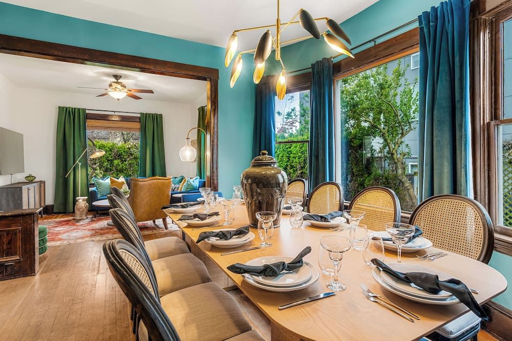 Game Room, Fire Pit, Sleeps 12, Walkable Retreat - סיאטל - חדר אוכל