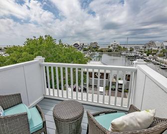 Welcome to Marsh Harbour Inn-Captains Quarters Suite - Bald Head Island - Balcony