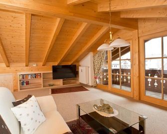Vacation apartment Zugspitze - Gästehaus Lödermann - Garmisch-Partenkirchen - Sala de estar