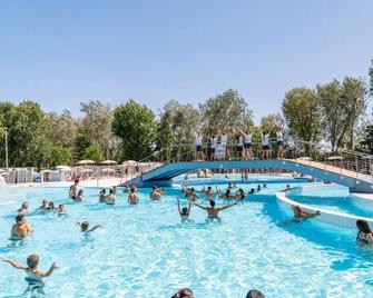 Feriendorf Adriano Lodge Superior für 6 Personen - Punta Marina - Piscina