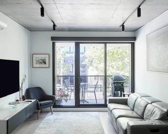 'Modern Minimalism' Slate Chic in the City - Melbourne - Sala