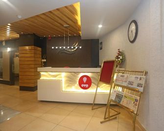 The Blue Lagoon Hotel Premium - Cuttack - Front desk