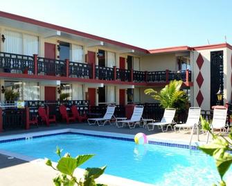 Casa Del Sol Motel - Wildwood - Uima-allas