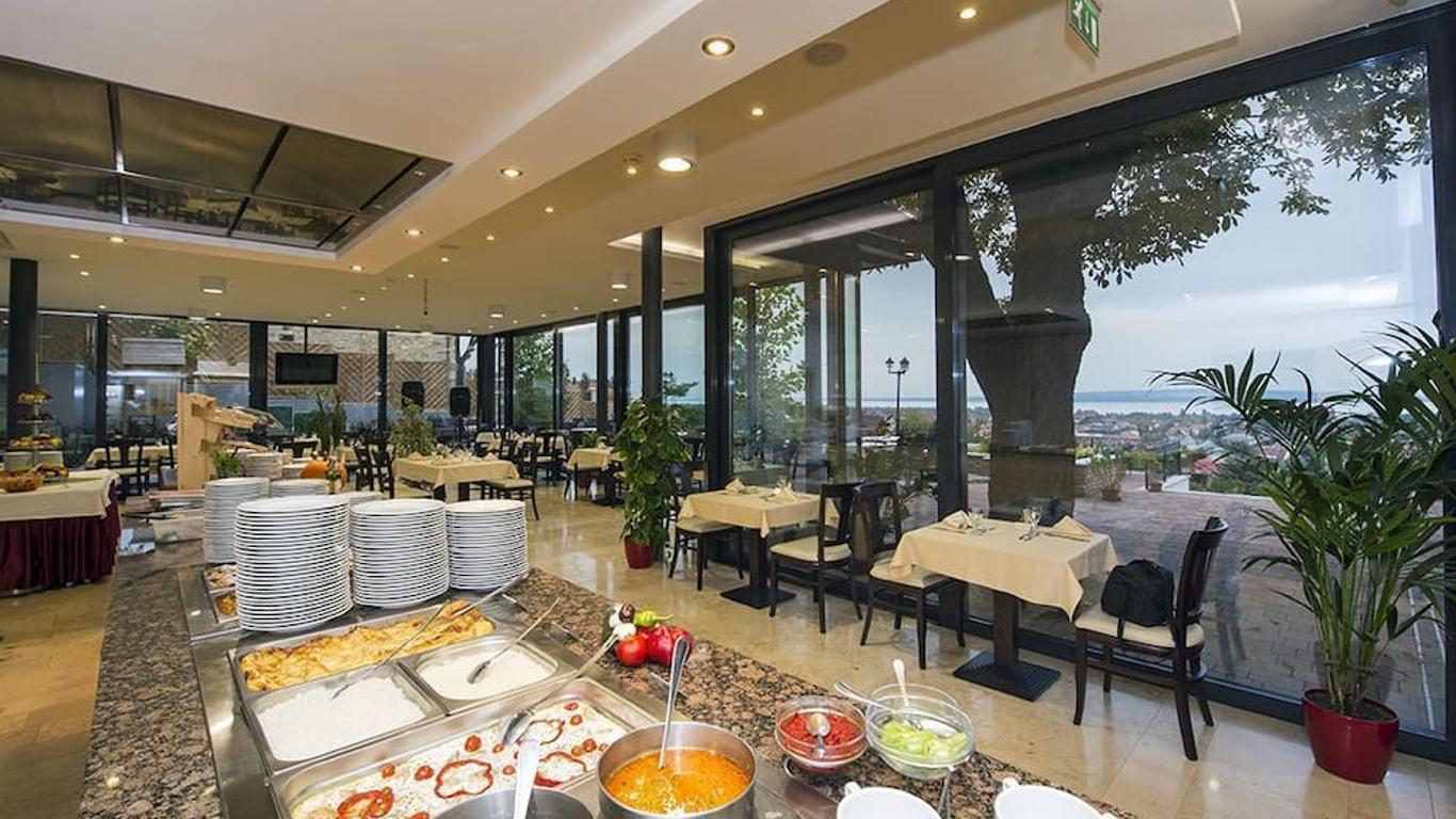 Zenit Wellness Hotel Balaton