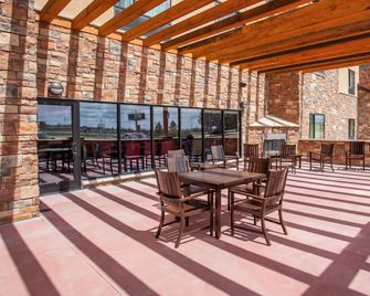 TownePlace Suites by Marriott Cheyenne Southwest/Downtown Area - Cheyenne - Innenhof