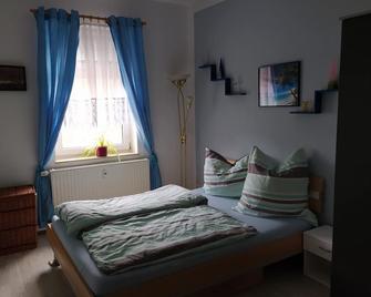 Vacation apartment at Weißwasser Zoo - Weißwasser - Schlafzimmer