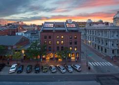 Margaret Penthouse Suite: Amazing Views Of Casco Bay, Right In The Old Port - Portland - Building