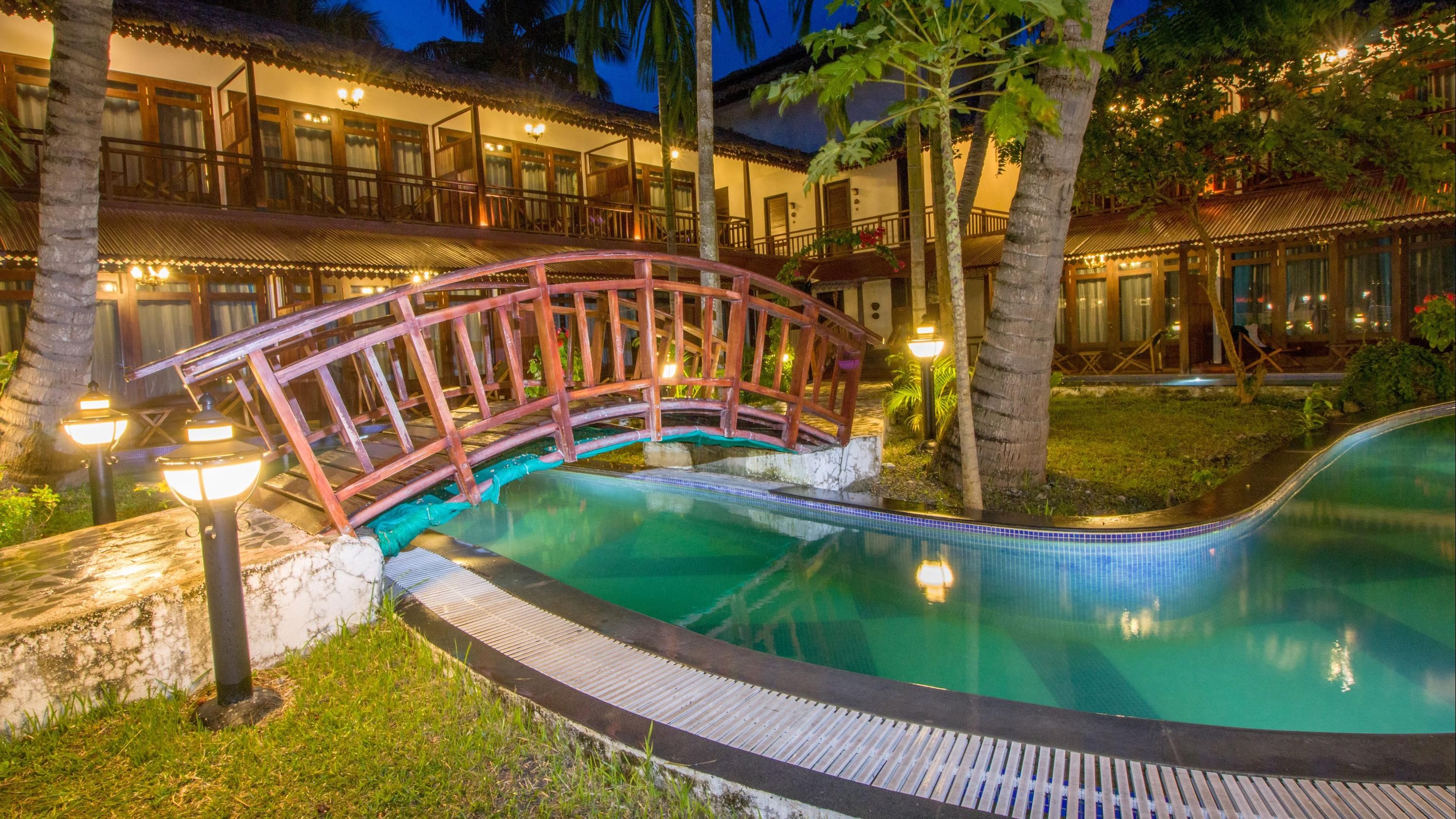Symphony Summer Sands Beach Resort And Spa - Lakshmanpur - Piscine