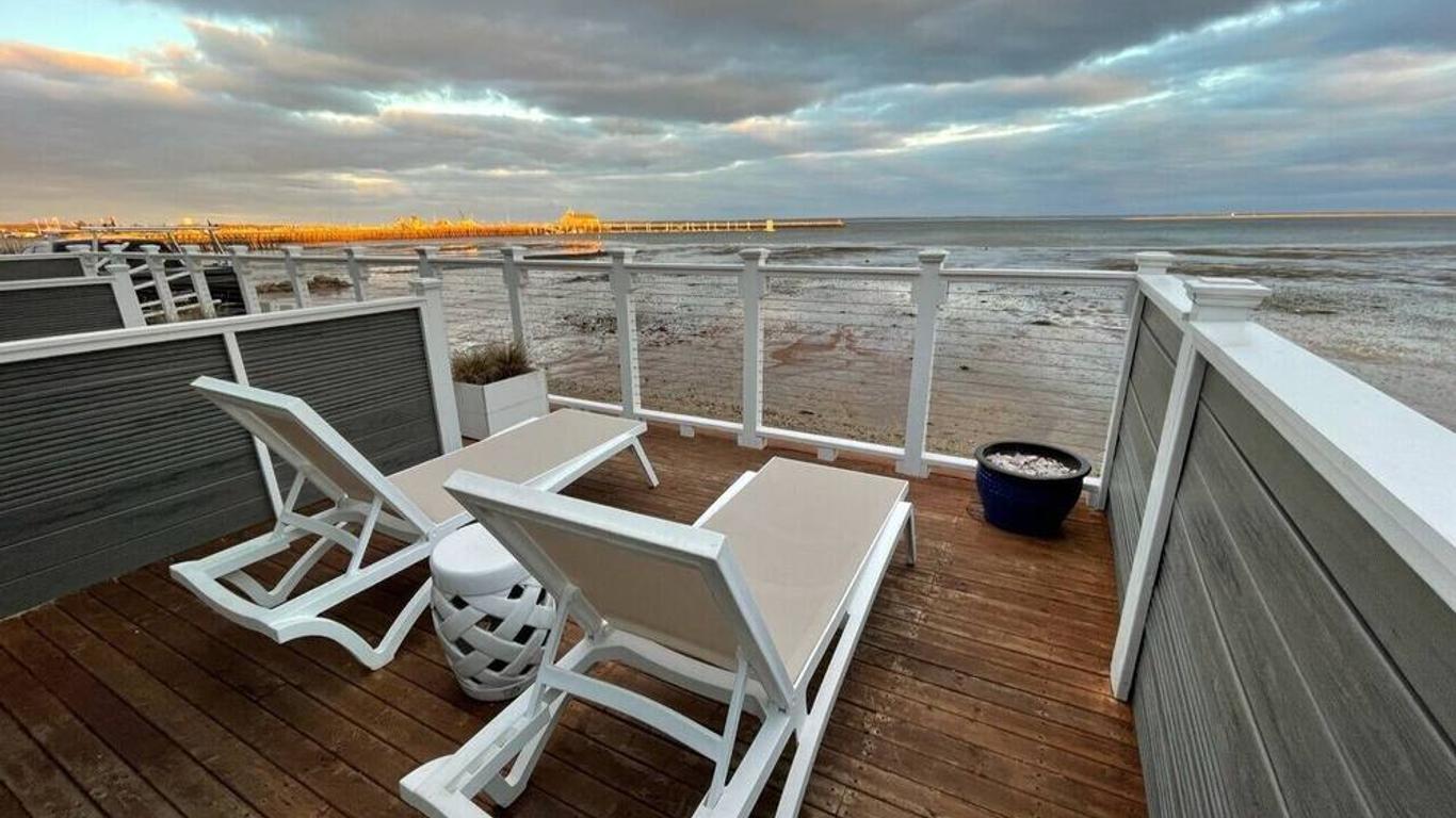 Dyer's Beach House